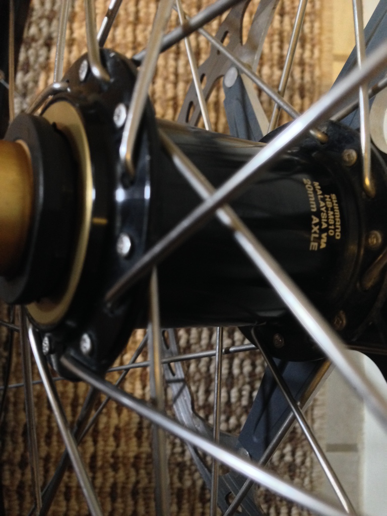 2013 M810/m815 front and rear hub *with rotors*