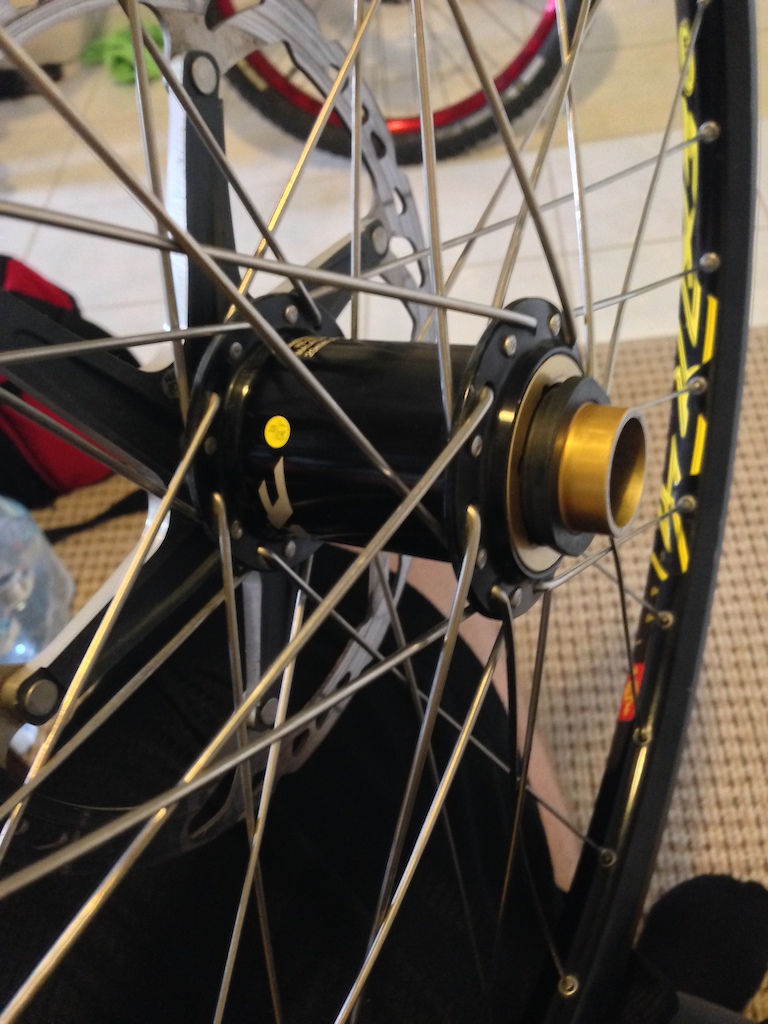 2013 M810/m815 front and rear hub *with rotors*