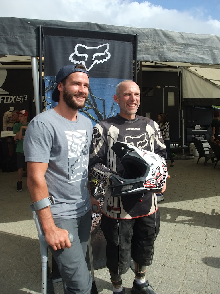 Ben wins a Fox Rampage Pro Carbon Custom helmet and meets Steve Smith who signs it.