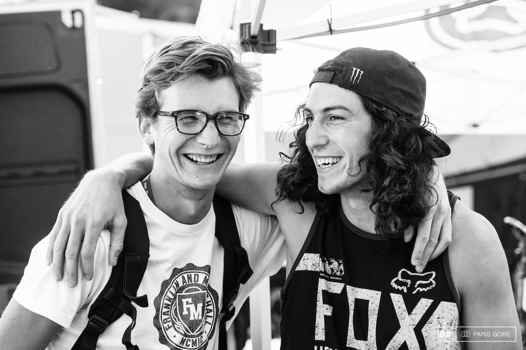 Ratboy and Ivan hanging out. Only a few years ago, Peaty and Minnaar were the stars of the Santa Cruz pits while Josh lurked in the shadows. A few wins later, the British rockstar can't get away from the fans.