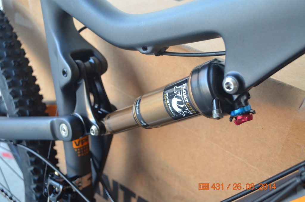 2014 NEW SANTA CRUZ BRONSON CARBON.KASHIMA.XT