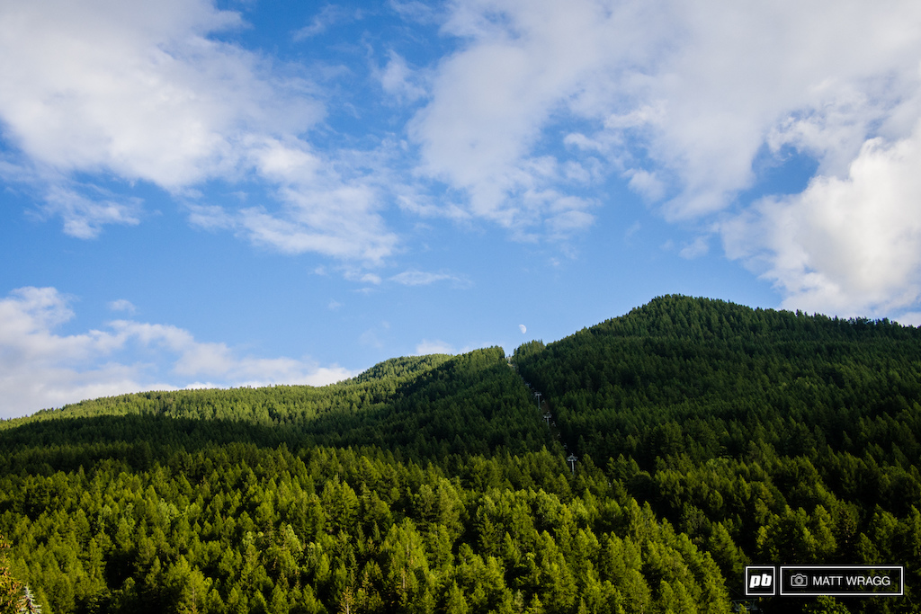 This is why Superenduro has been coming to Sauze for seven years now - the seemingly endless pine forests and the fast chairlifts to propel you up to the trails.