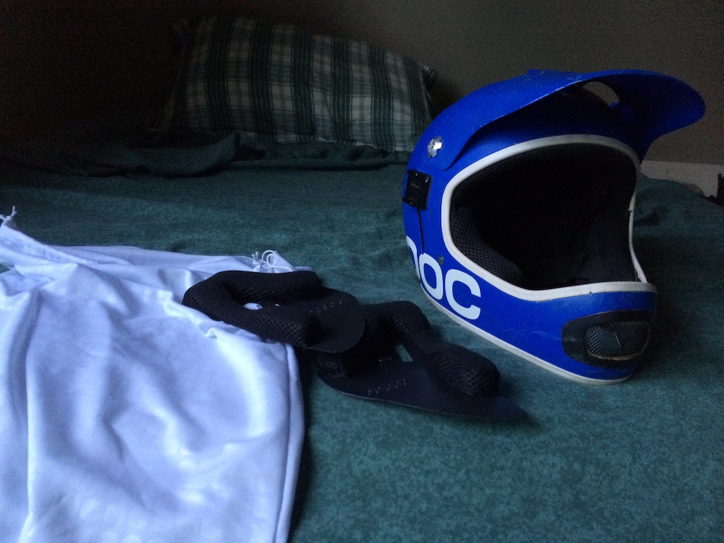 2014 blue poc full face helmet