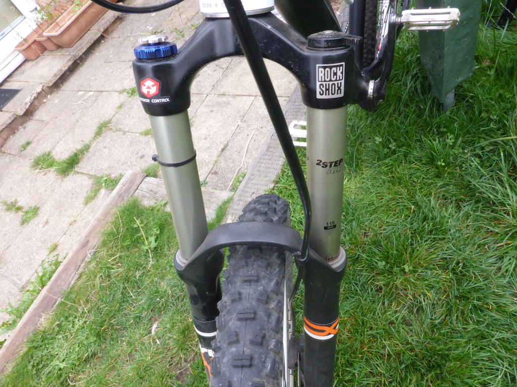 2011 On-One 456 Carbon with Lyrik Air 2Step Forks