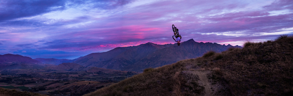 Huge sunset backflip from Nico with a nice background !