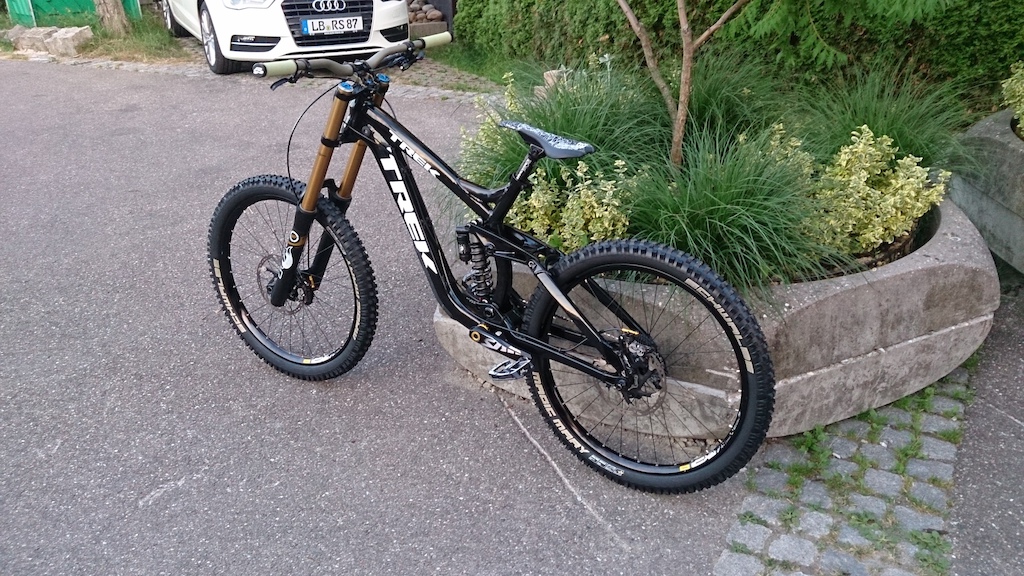 2012 Trek Session 88 frame costom like new size L