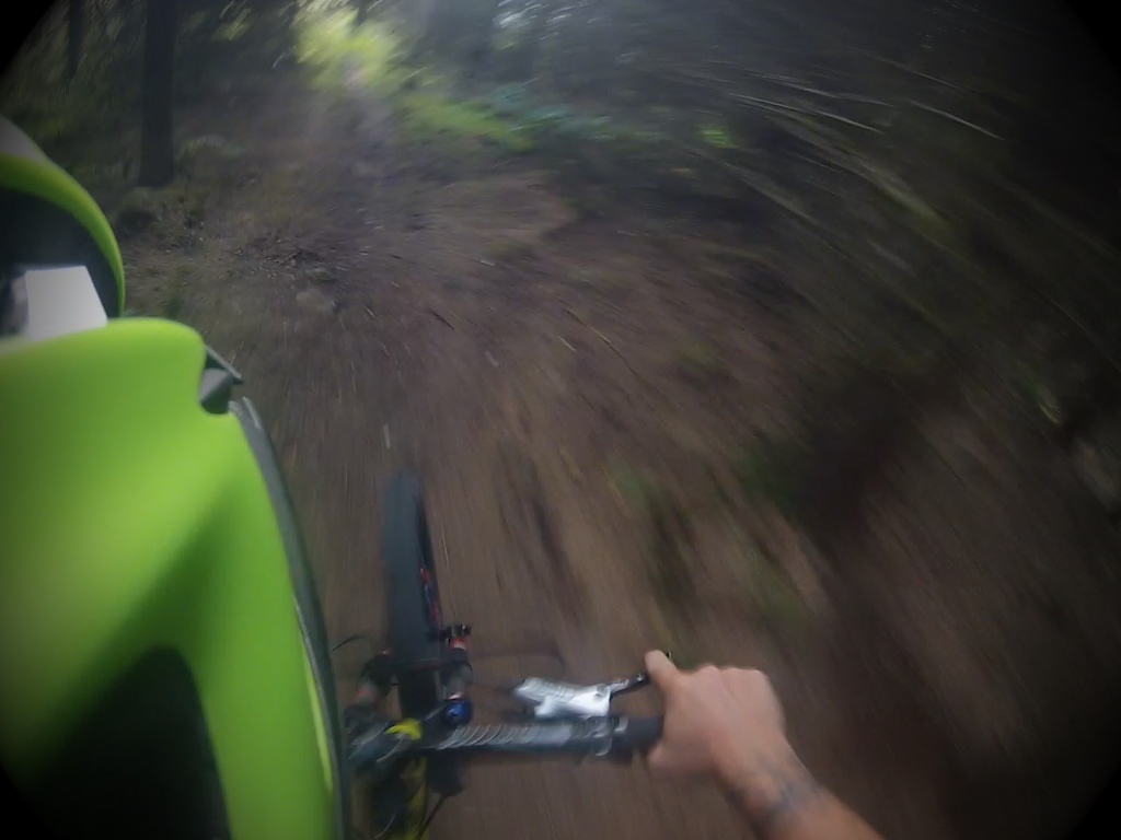 Throwing some manuals down some fun dry and dusty forest trails this afternoon :)