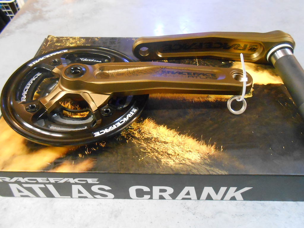 2013 Race Face Atlas Cranks with BB New