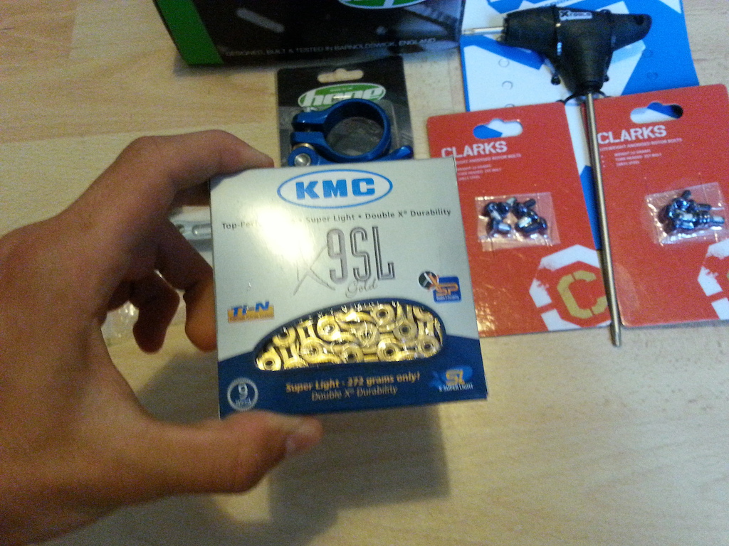 KMC X9SL chain gold
