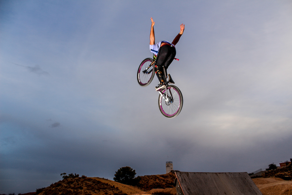 no hands