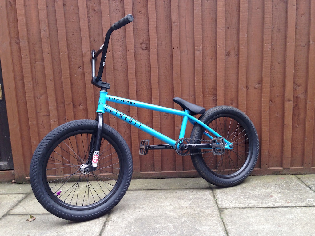 only 13 of these frames in this colour in the world! 

Mutiny conjurer 
matt roes signature frame