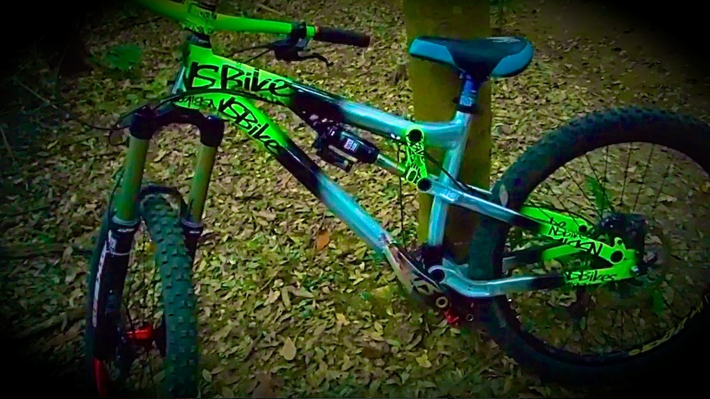 Gumball's new NS Soda Air!
Build and ready for action!
This frame has lots of adjustments ranging from a short travel short chain stay jump bike to a long travel longer chain stay trail and DH bike built on oversized bearings in a smooth linkage!  RideOn!