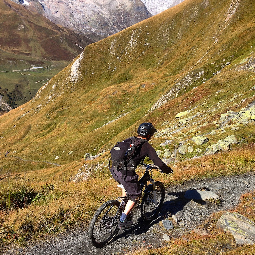 Our latest video of mountainbiking enduro/freeride tour in swiss alps.

More : http://www.exoride.net