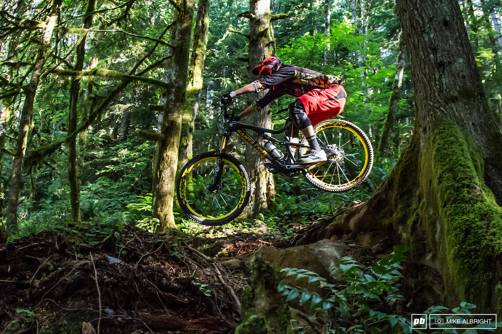 Incycle rider Jon Buckell hits the light just right on the opening stage of the weekend.