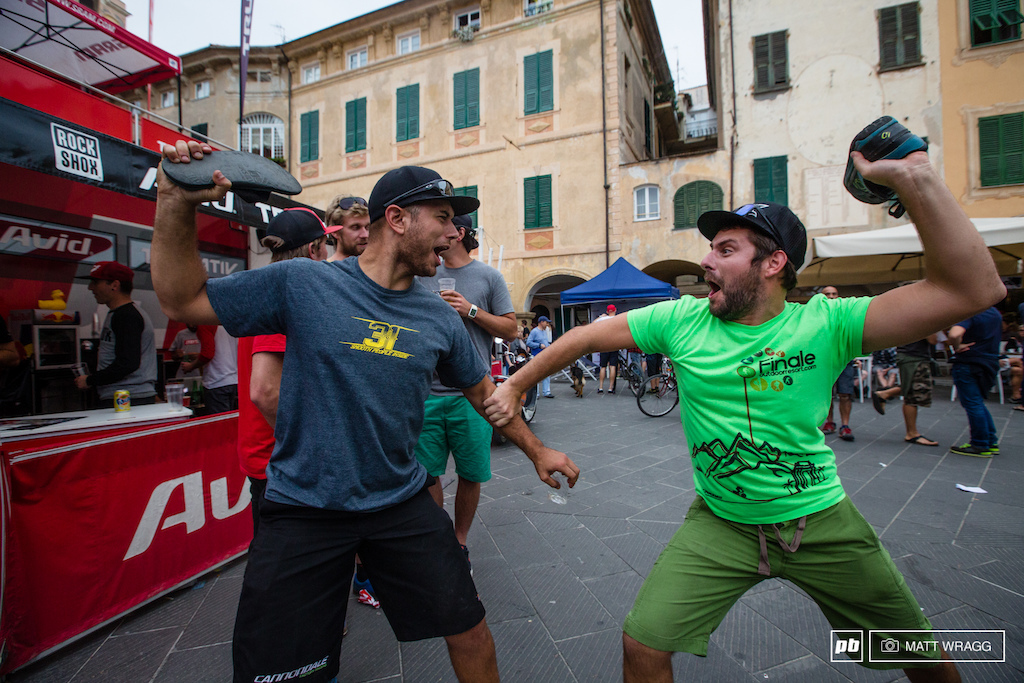 Cannondale mechanic Matteo Nati gets problems solved Italian style.