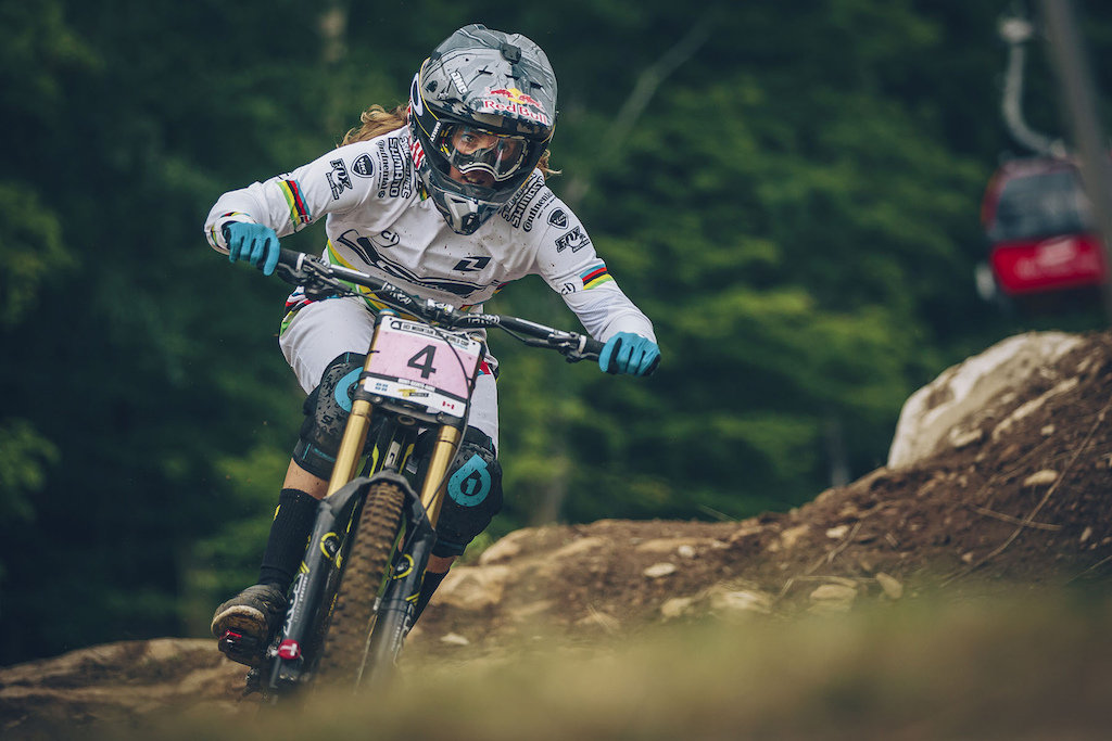 Rachel Atherton was a little off the pace in qualys yesterday which set her back to 3rd place. A smooth consistent run saw Rachel cross the line a huge 15 seconds up on hot seat rider Tahnee, but with Ragot and Manon still to come was it enough to fend them off.