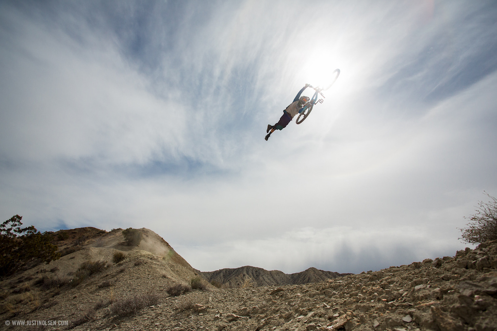 Cam McCaul sending a nice Super Seater in Utah. First day shooting for Rad Company.