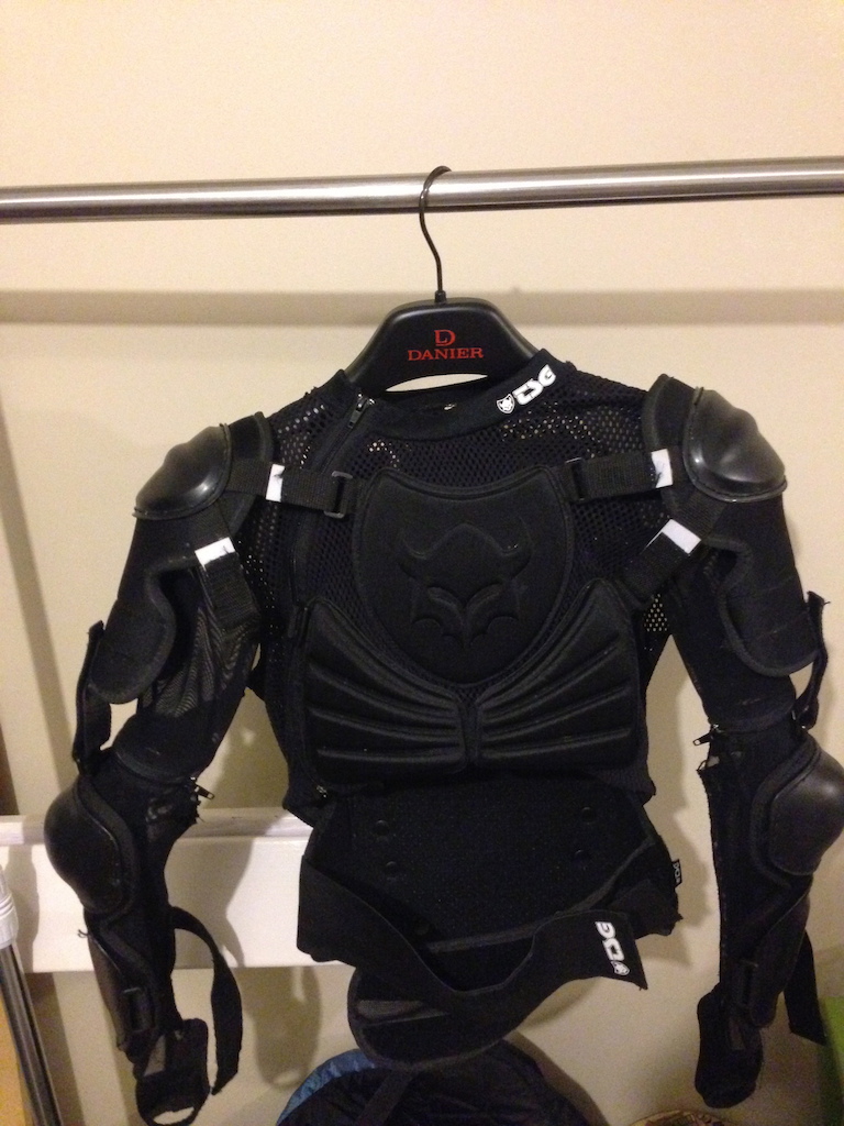 0 DG Armour