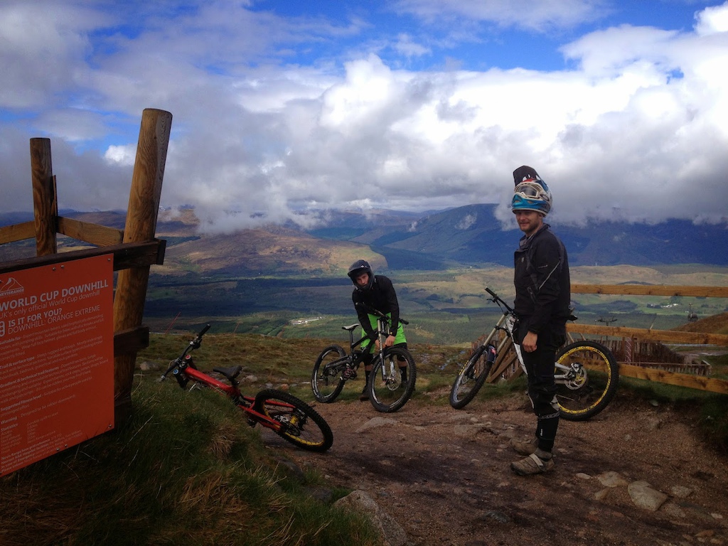 Me and Giles just before dropping in on our first run at Fort William BDS