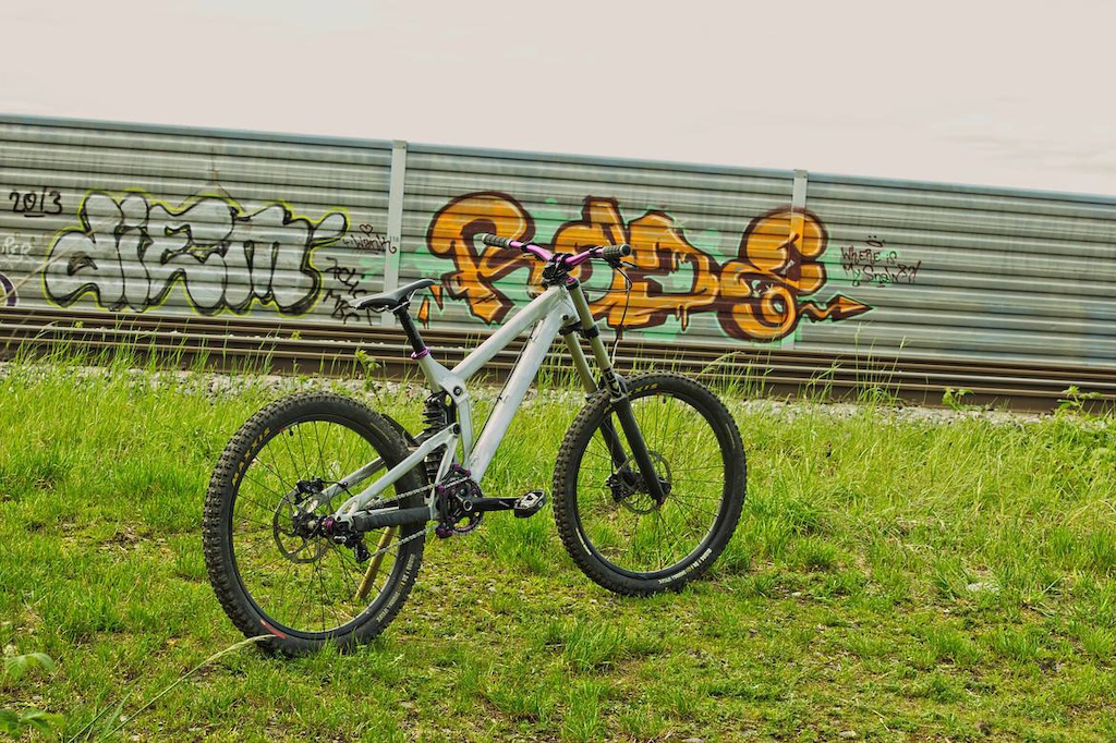 2015 German Downhill Bike Propain Rage