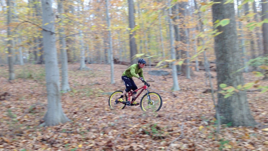 Rolling to the end of Jedi Knight at Brandywine. It's a little extra sketchy with the leaves covering the trail!