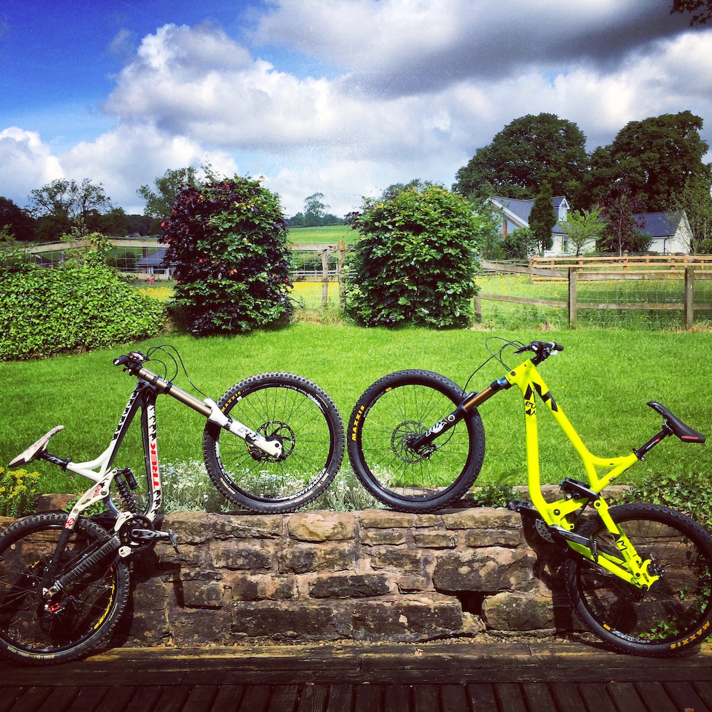 2010 Trek Session 88 - Medium