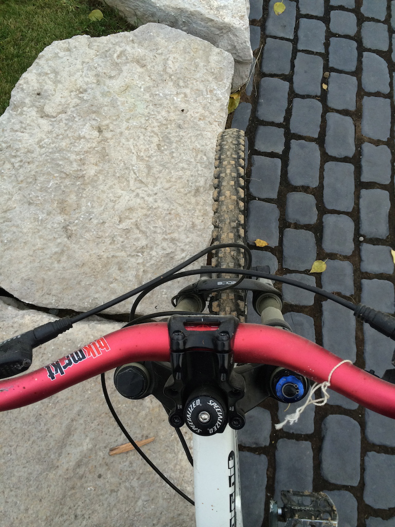 2004 Specialized Big Hit Spec W/ Boxxer forks