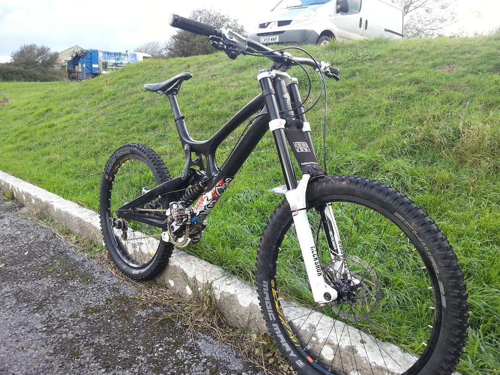 2012 Santa Cruz V10c mk4 Carbon, Boxxers, Saint, Hope