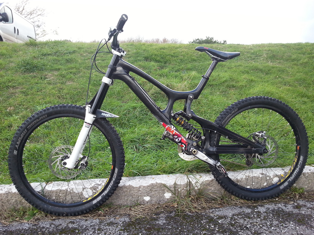 2012 Santa Cruz V10c mk4 Carbon, Boxxers, Saint, Hope