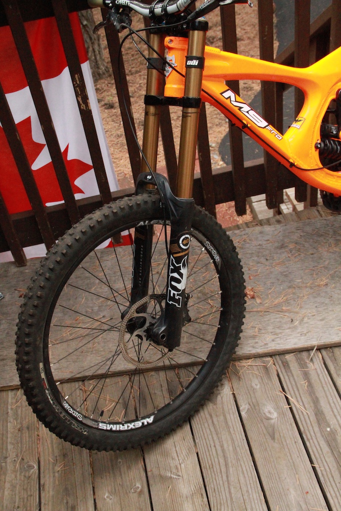 2013 Intense M9