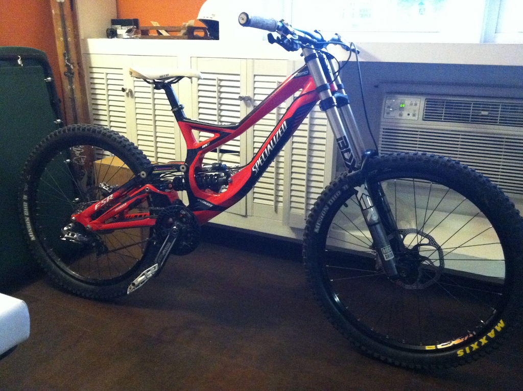 2011 Specialized Demo 8 - Medium