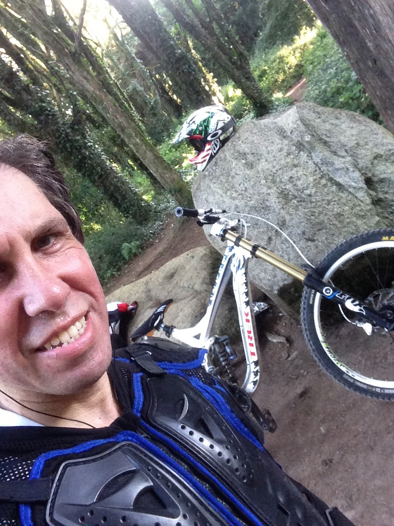 2011 TREK SESSION 88 with FOX40 Kashima + full  DH equipment