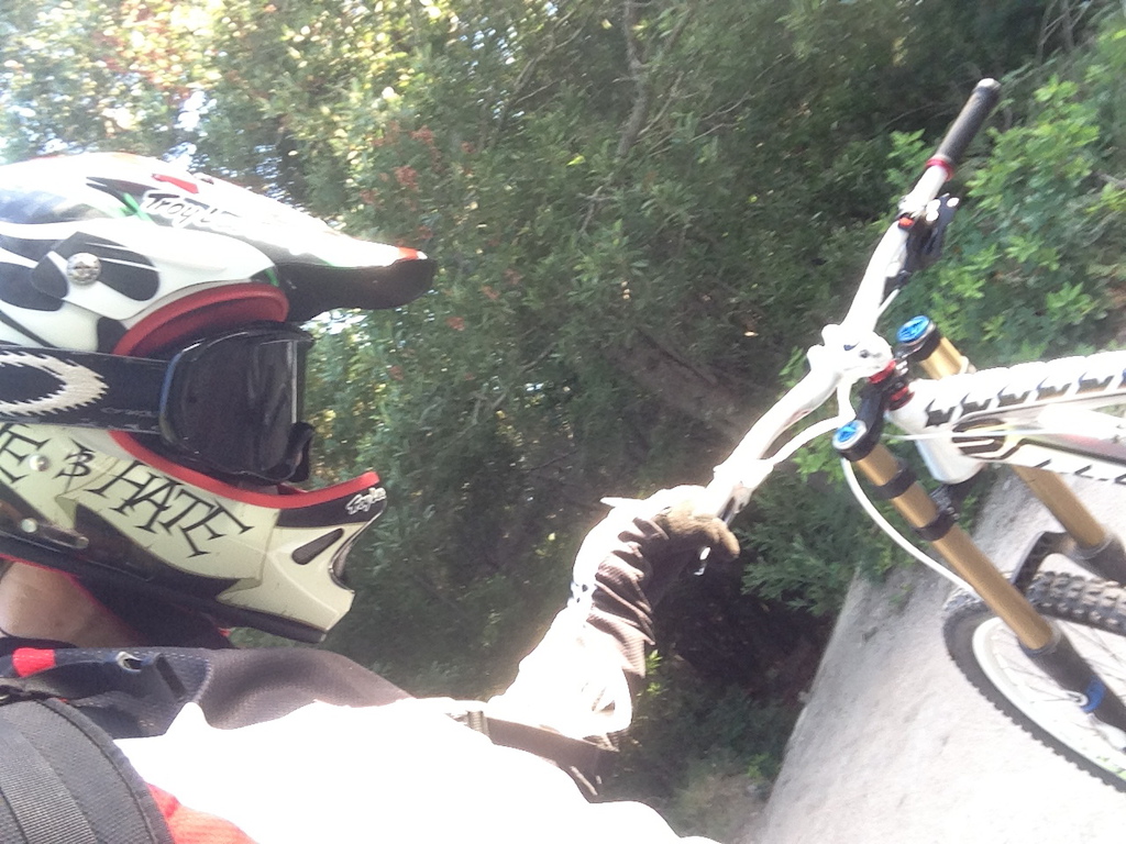 2011 TREK SESSION 88 with FOX40 Kashima + full  DH equipment