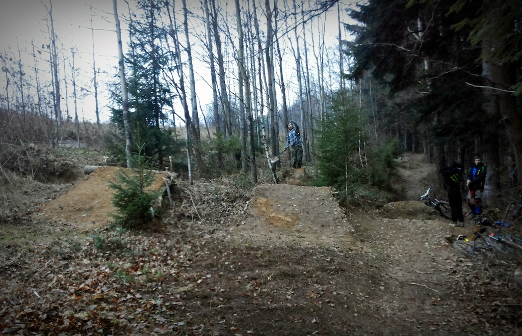 Three new landing on a local spot. November digging / -3 degrees temperature.