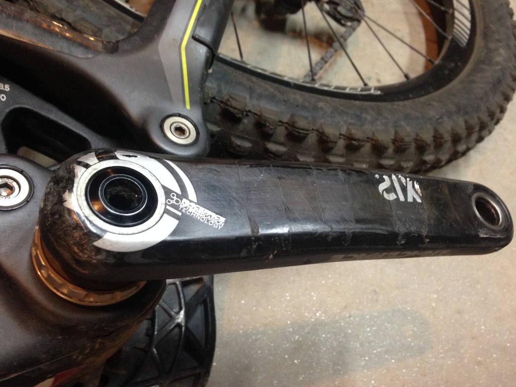 Took off the little crank booties so you can see the whole crank