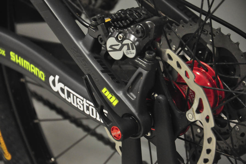 2014 Pivot Mach 6 carbon A DC Custom Velos bike built your way!