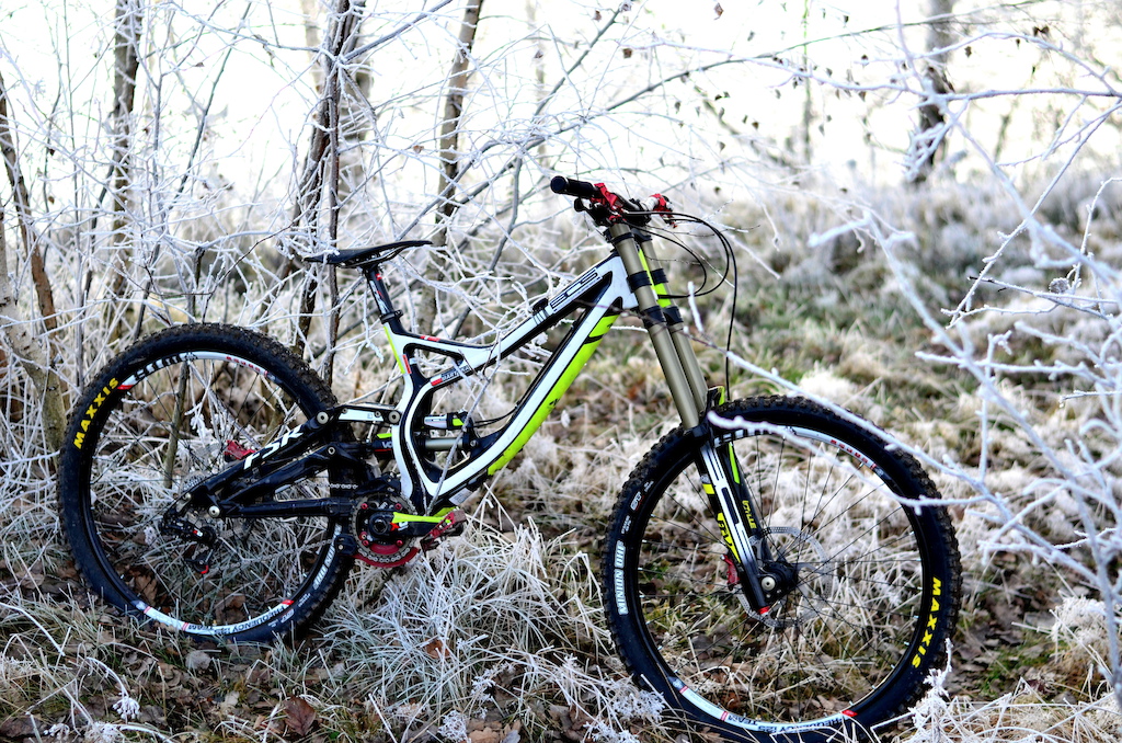 Specialized Demo 650 B

BOS VOID 2015 +BOS FCV 2015