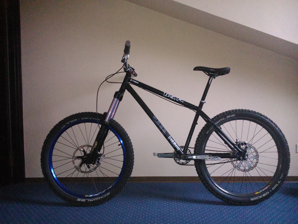 My 2014 ride in its FINAL FORM just before the end of the year and new year's changes. ;)


NS Surge x Rock Shox Domain 302 x Spank x Mavic x Schwalbe x DT x Hope x Sunline x WTB x Octane One x Shimano x Wippermann x Echo x Funn x A2Z x Dartmoor