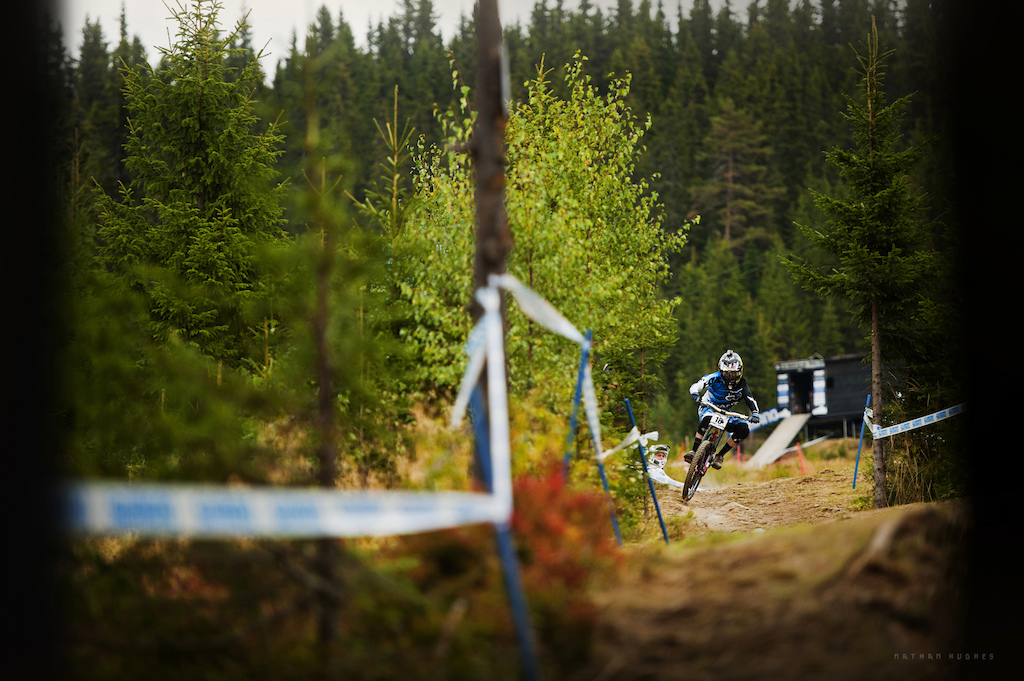 Danny Hart attacks the Norwegian terrain with Autumn on the way to see out the 2013 season. Copyright: Nathan Hughes