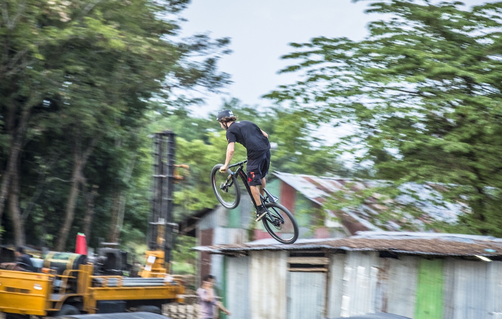 The first Velosolutions asphalt pump track in Asia!