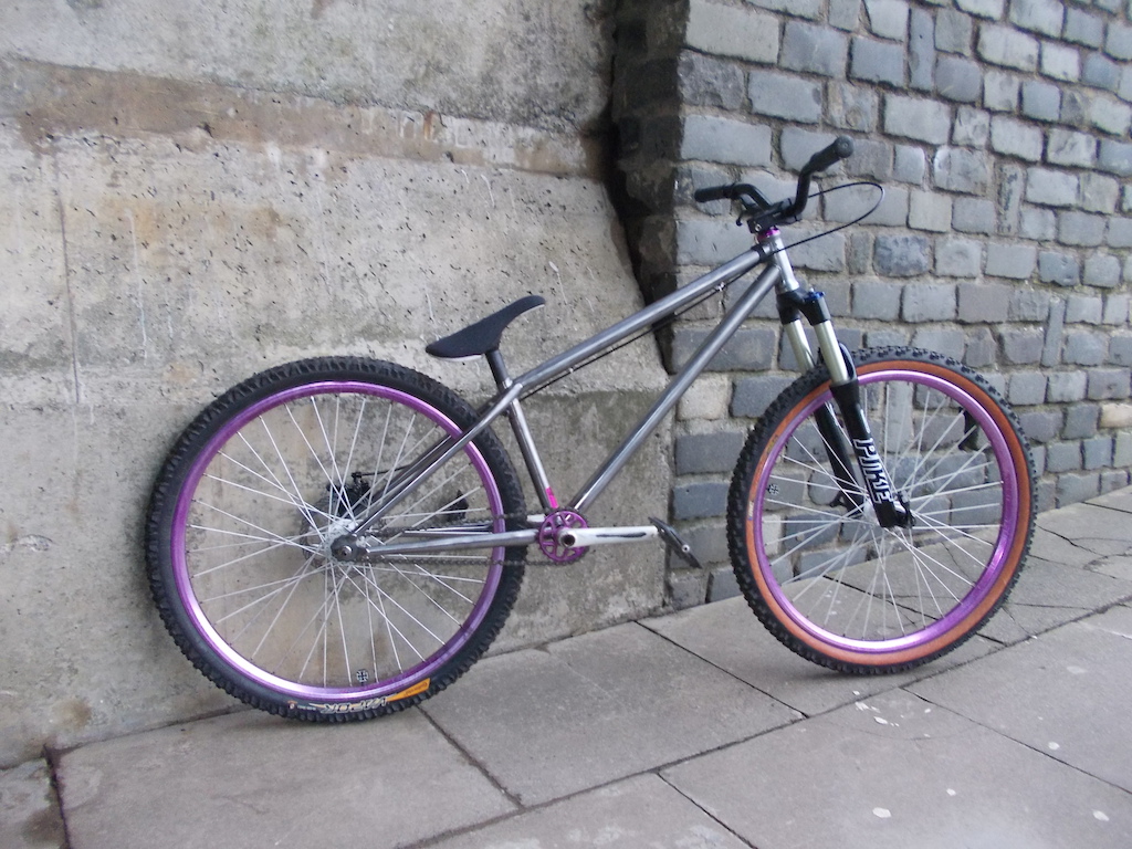 2012 Dartmoor Quinnie jump bike, £300 ono/trades