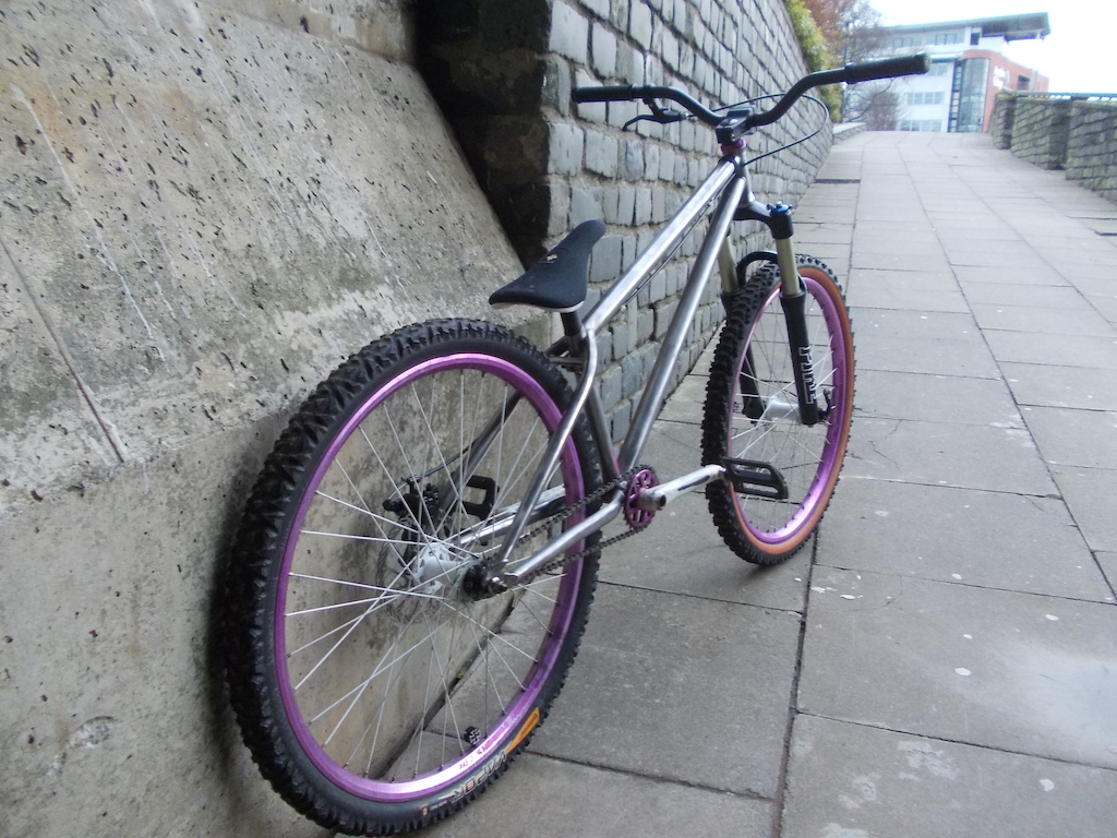 2012 Dartmoor Quinnie jump bike, £300 ono/trades