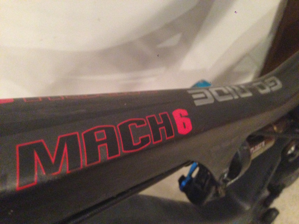 2014 Pivot Mach 6 - Size M