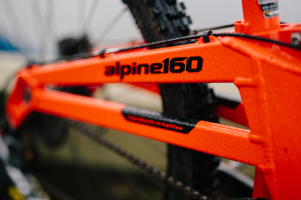 2015 Orange Alpine 160 - Large