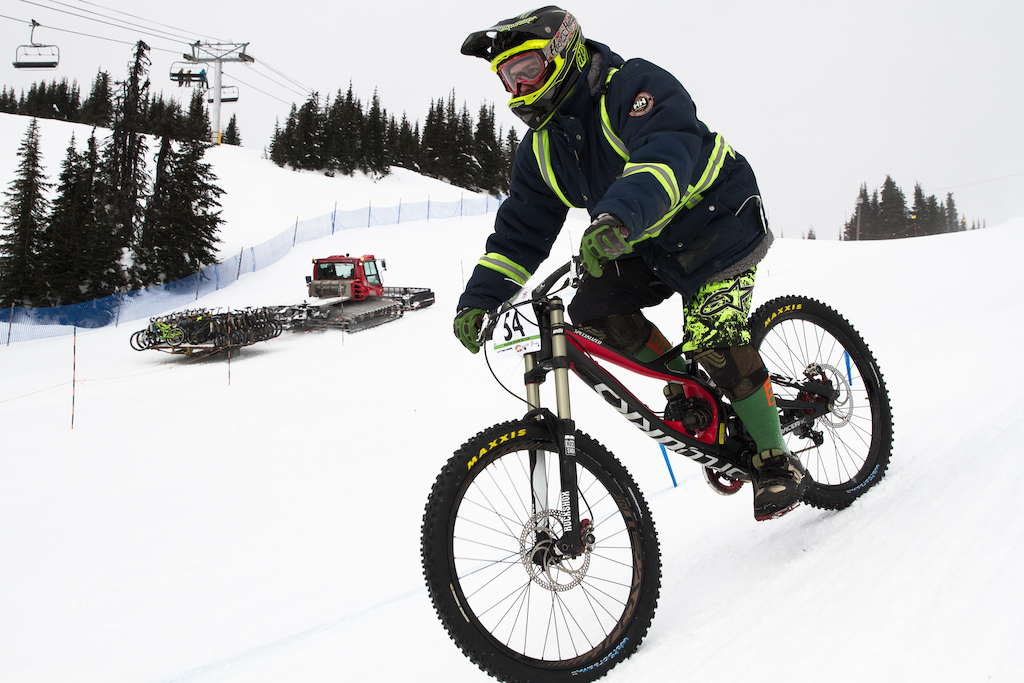 2015 FrostBIKE winter DH event