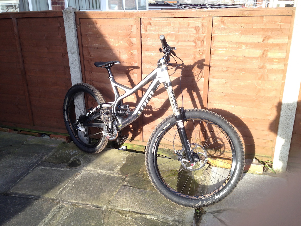 2013 Specialized Demo 8 I carbon Like new
