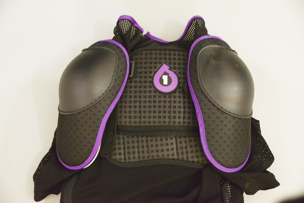 2010 661 Pressure Suit Assault XL