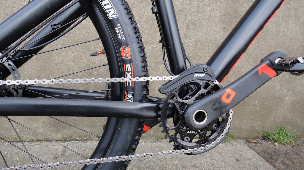 Now with all new SRAM X01 11 speed 2015 and a Absolute Black XX1 spiderless chainring on my Dartmoor Hornet 2014