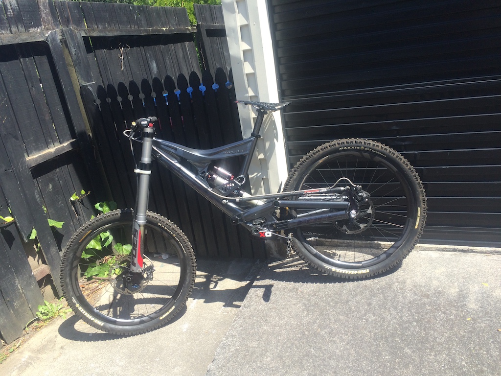 Foes DHS Mono with paint, wheel and drivetrain upgrades.