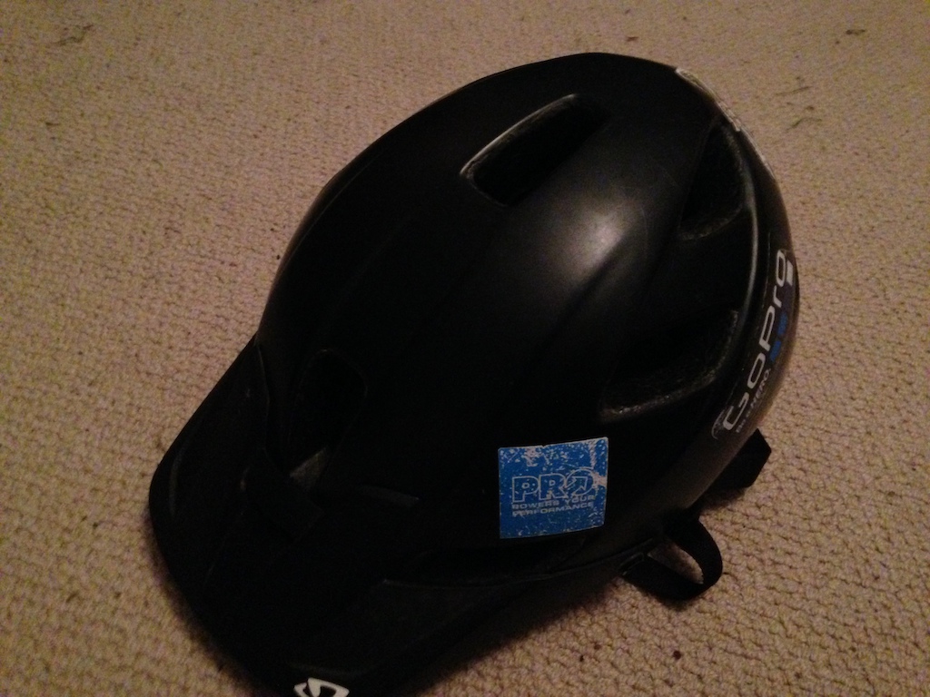 2013 Giro Feature Helmet - Medium